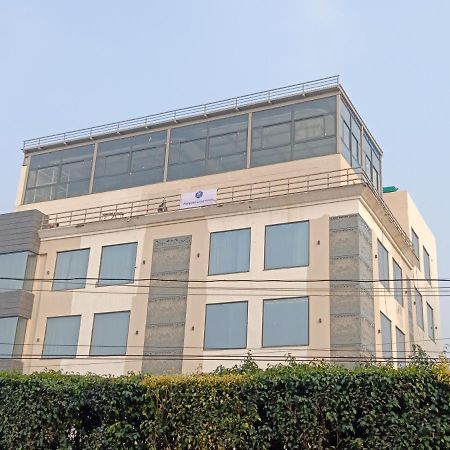 Maryland Group Hotel Zirakpur Bagian luar foto